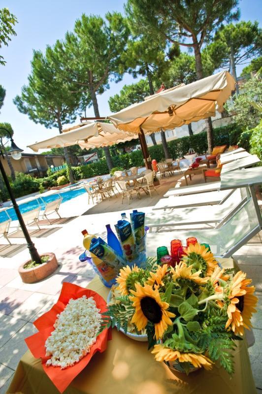 Park Hotel Zaira Cervia Exteriör bild